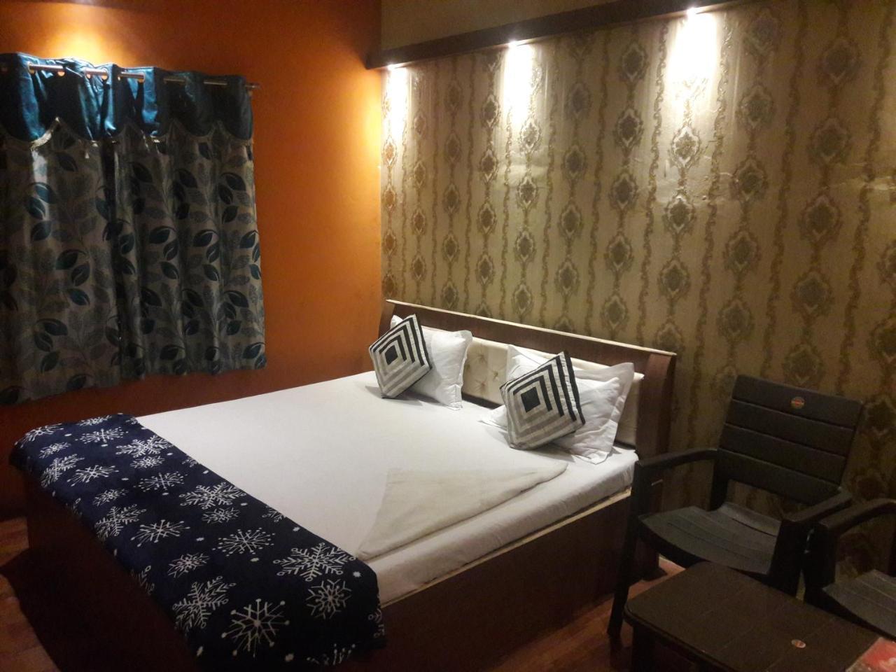 Buddha Guest House Varanasi Exterior photo