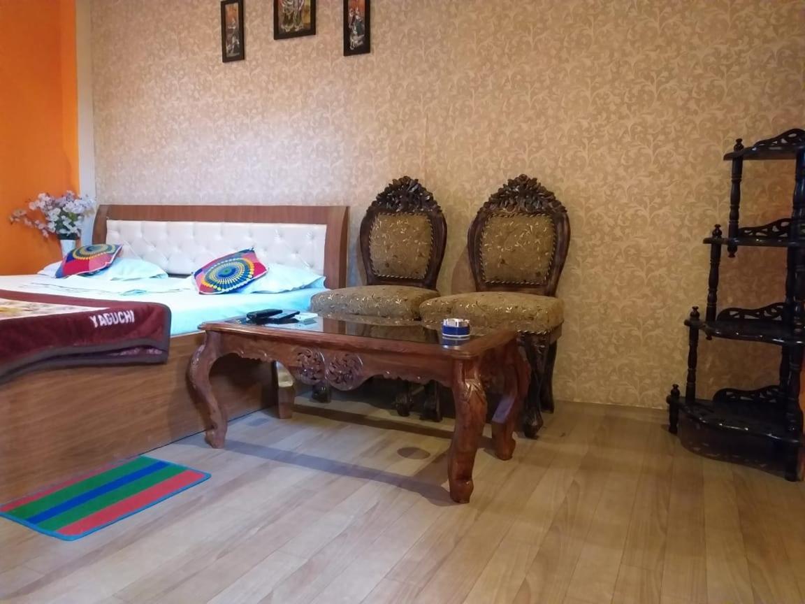 Buddha Guest House Varanasi Exterior photo