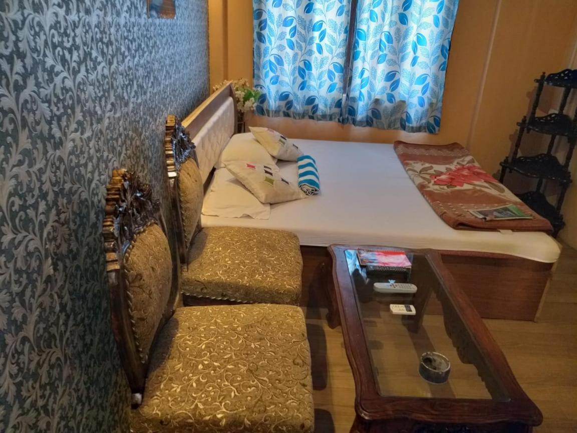 Buddha Guest House Varanasi Exterior photo